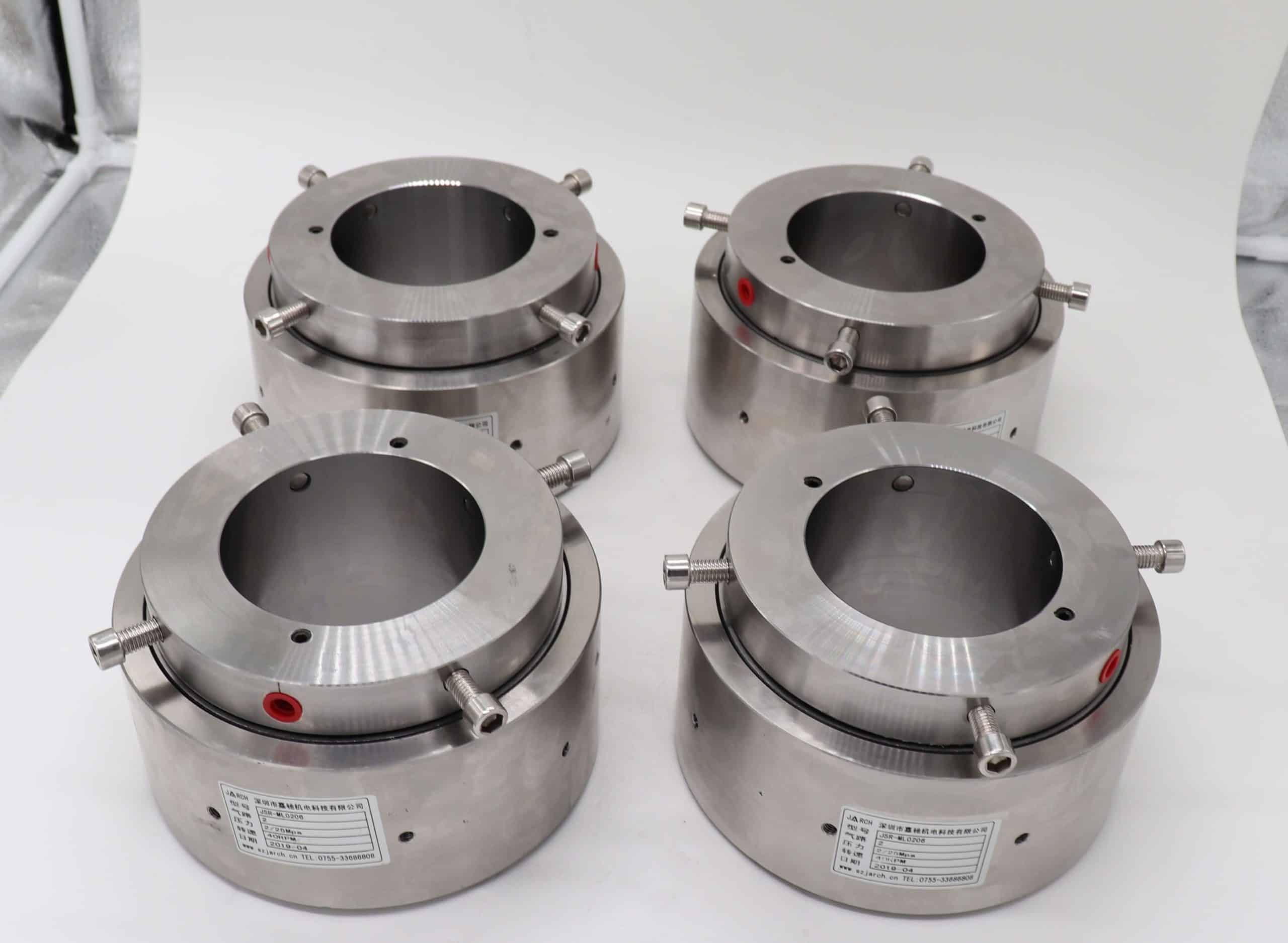 Multi-passage Hydraulic Rotary Union testing for leak-proof performance